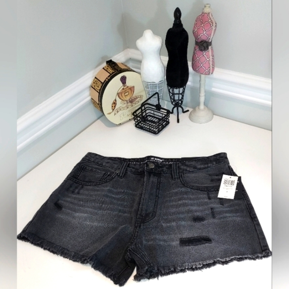 Hot Topic Black Vintage Cut Off Distressed Ultra High Rise Shorts NWT